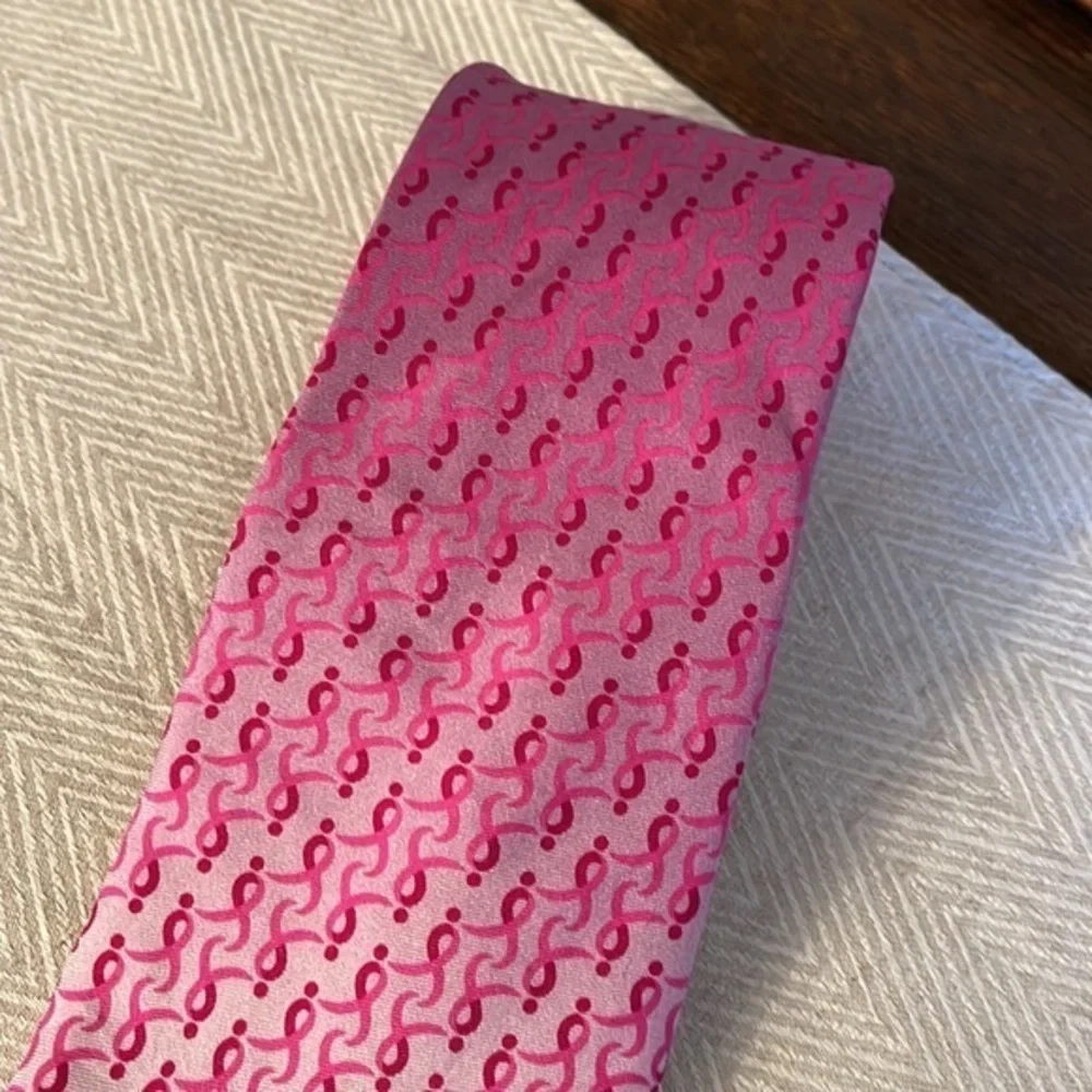 Susan G. Komen for the cure Silk Tie‎